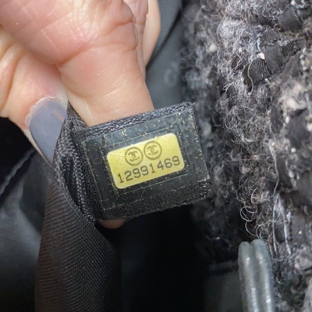 Chanel Authentic Portobello Black Quilted Calfskin Tote Bag - Picture 13 of 14